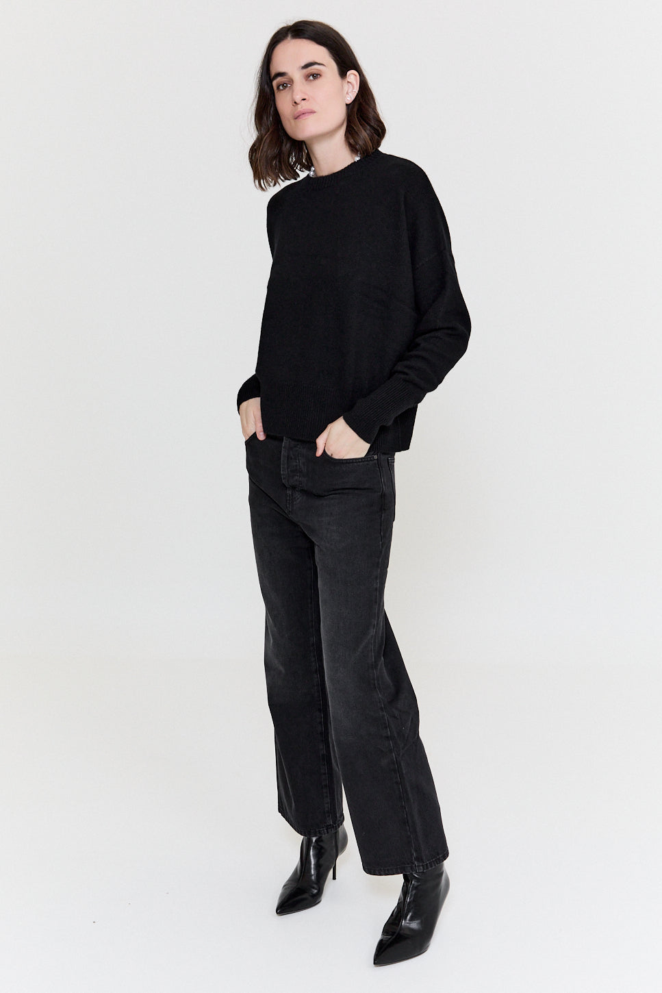 Steffi Pull Medium Weight Black